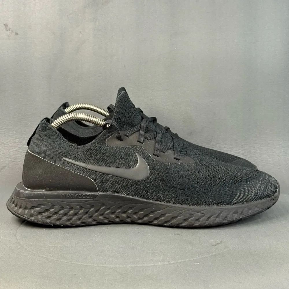 Nike Epic React Flyknit Triple Black athletic sneaker shoes men’s size 11